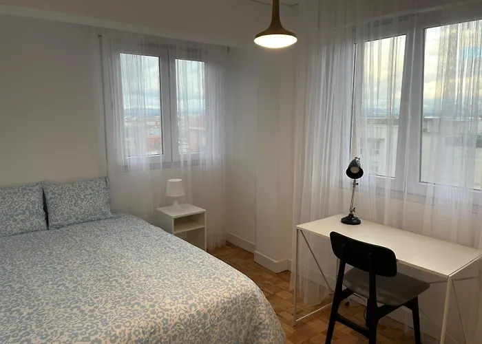 Piso Ideal Para Familias Con Vistas A Penacabarga Y Bahia De Santander